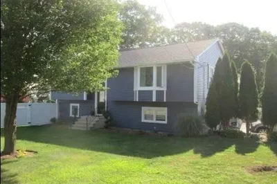 100 Bradbury St