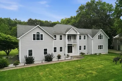 20 Raymond Cir 1