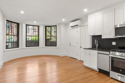 389 Commonwealth Avenue #B 1