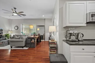 48 Phillips Rd #14