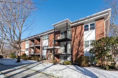 34 Pleasant Dr #30