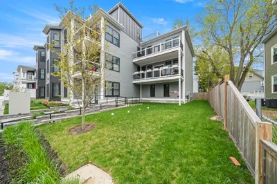 43 Withington St #3 1