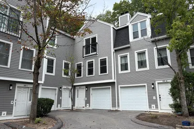 99 Anderer Lane #3 1
