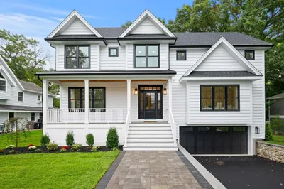 11 Mohawk Road 1