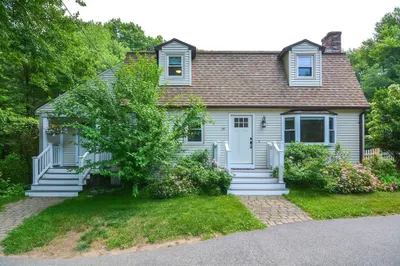 75 Miller St
