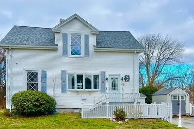 25 Laura Keene Ave