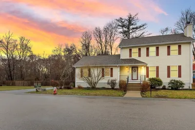 25 Manor Rd 1