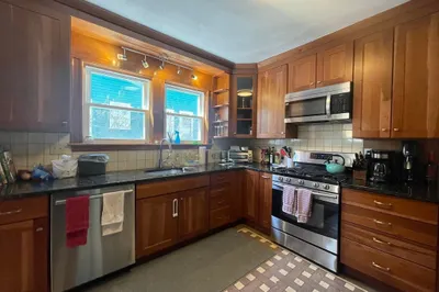 52 Commonwealth Rd #1