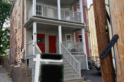 7 Crowell St #3 1