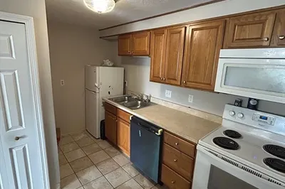 11 Gibbs St #D61