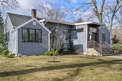 123 Valentine Rd