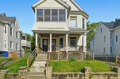 20 Webster St