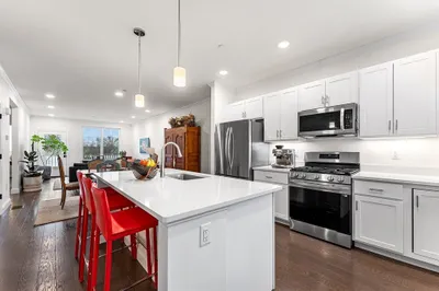 7 E Dexter Ave #39