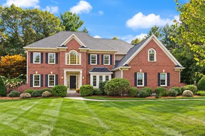 15 Comstock Dr 1