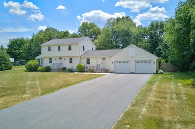 10 Hemlock Rd 1