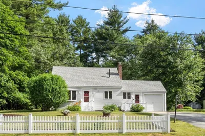 15 Alderbrook Road 1