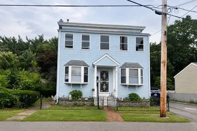 30 California Ave 1