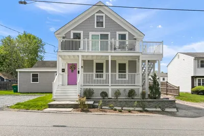 86 Hawthorne St 1
