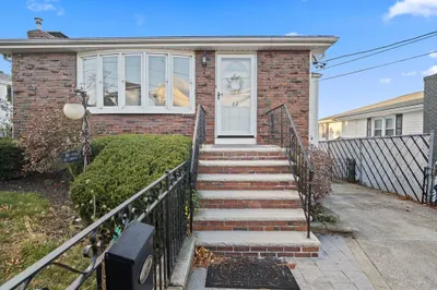 22 Conant St 1