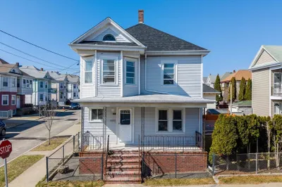 49 Arlington St 1