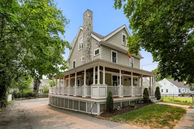 158 Lowell St 1