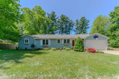 3 Haynes St