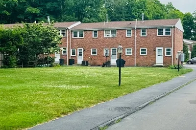 5 Regency Dr #5 1