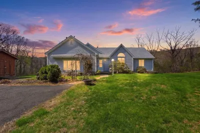 12 Pond Brook Rd 1