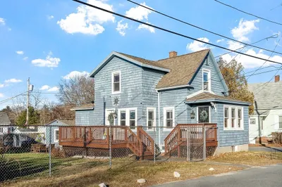 83 Greenhalge St