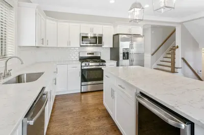 37 Lambert St #37 1
