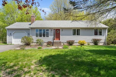 10 Plumbrook Drive 1
