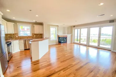 53 Thomas Park #9