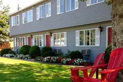 28 Falmouth Heights Rd 1