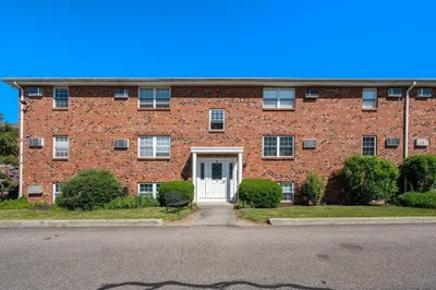91 Pleasant St #C11 1