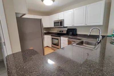 30 Franklin St #313 1