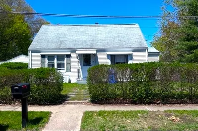 26 Miner St