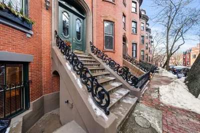 27 Upton St #1