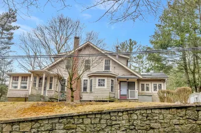 32 Upland Rd