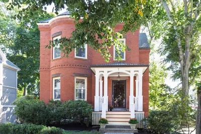 16 Kent Sq #2 1