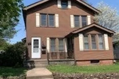 57 Woods Avenue #2