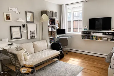 42 W Newton St #3B 1