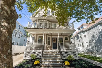 85-87 Dexter Avenue #85 1