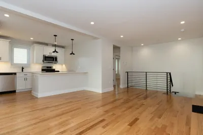 5 Tovar St #1R 1