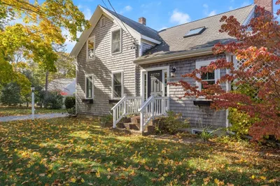 241 Davisville Rd 1