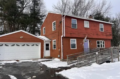 122 Jackson St