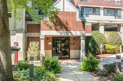 200 Ledgewood Drive #509 1