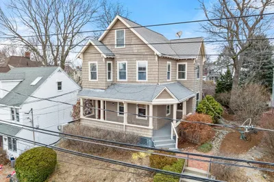 21 Raymond Ave