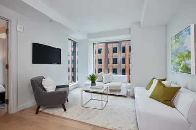 135 Seaport Blvd #1206