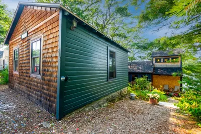 213 Ashby Rd 1