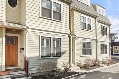 5 Atwood Sq #5 1